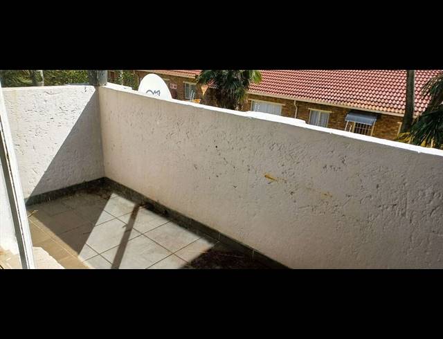 2 BEDROOM TOWNHOUSE FOR SALE IN GLEN MARAIS